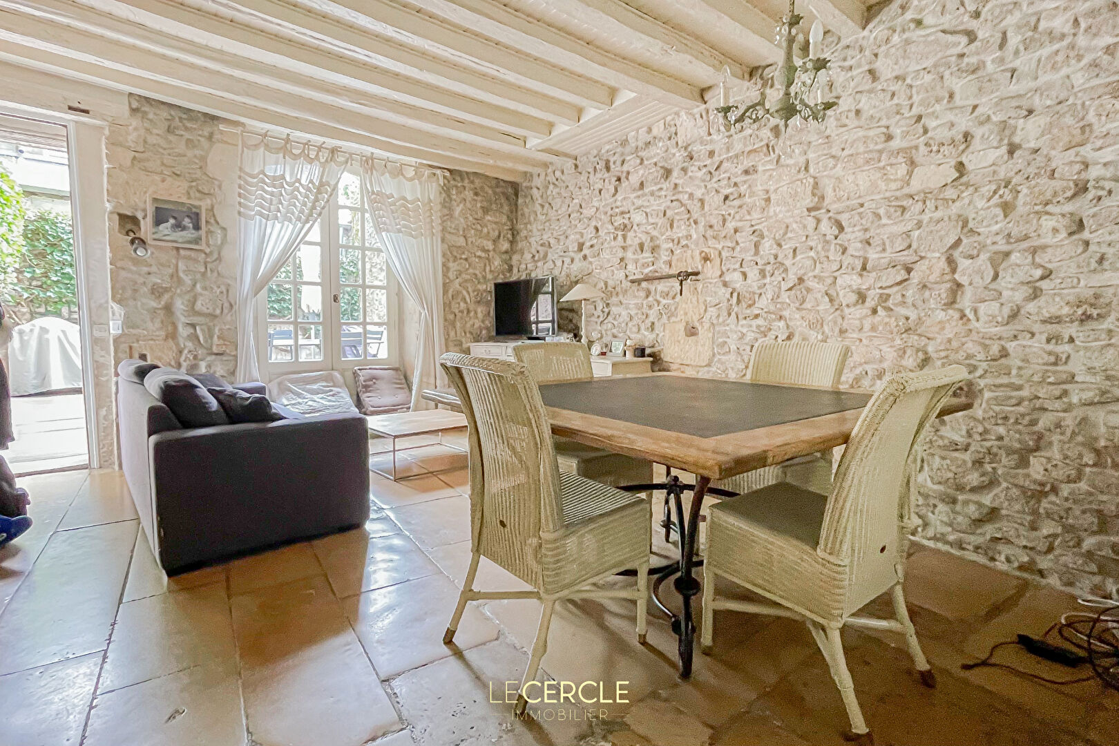 Photo SENLIS Centre Ville image 2/6