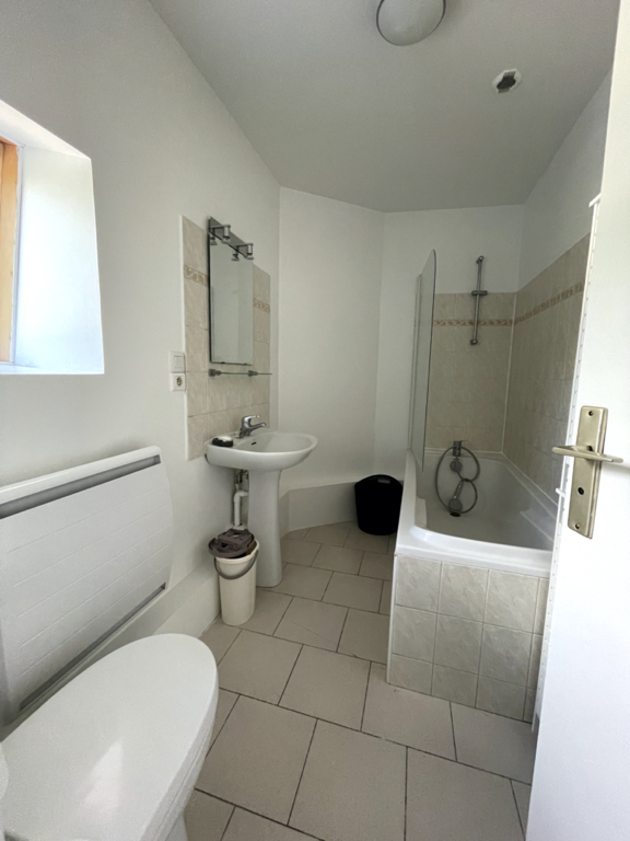 Photo Studio meublé proche centre ville image 4/4