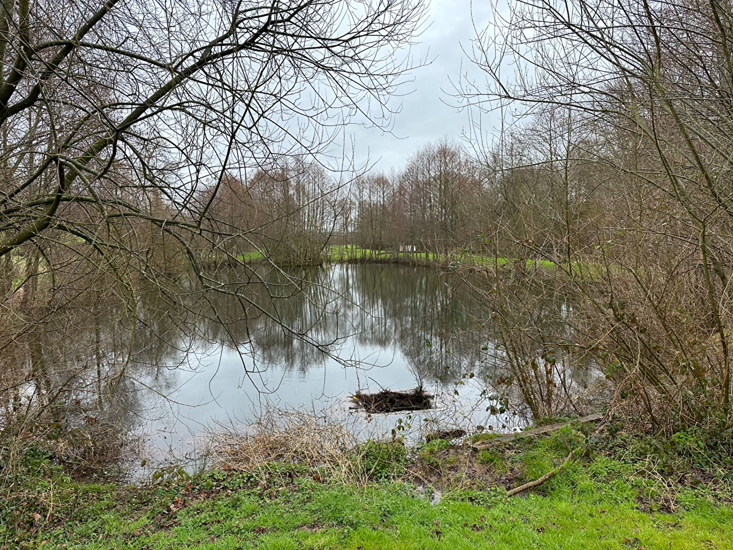 TERRAIN DE LOISIR AVEC CHALET
