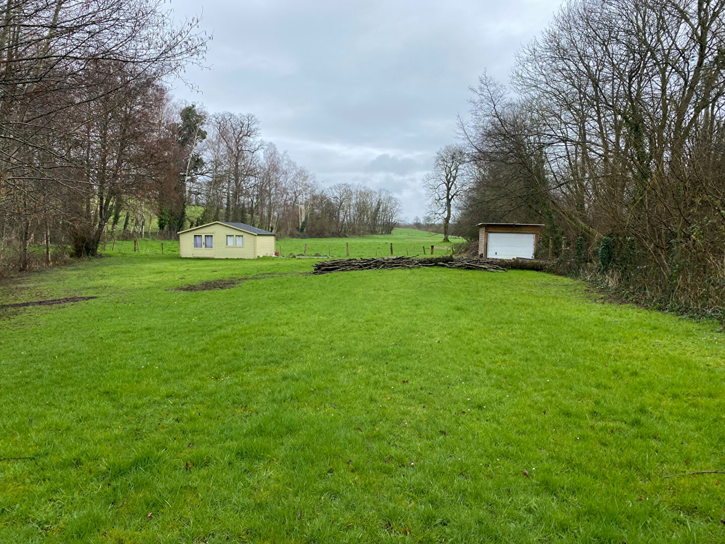 Photo TERRAIN DE LOISIR AVEC CHALET image 4/5