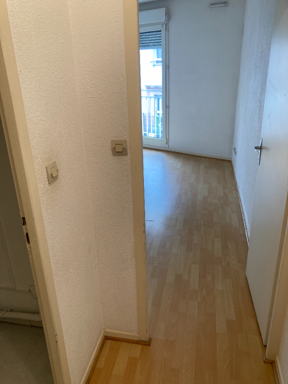 Photo STUDIO NANCY - 1 pièce(s) - 20.68 m2 image 2/5