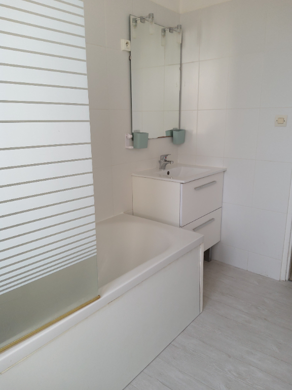 Photo T4 - 75m² MAXEVILLLE- Proche de tous commerces image 4/5