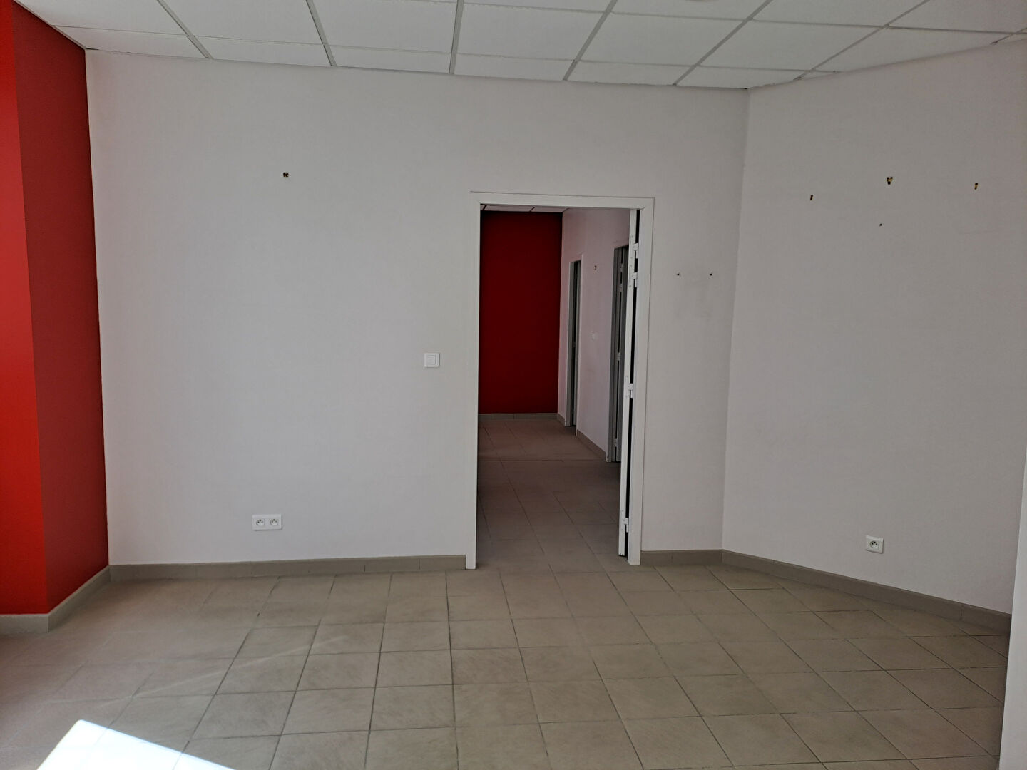 Photo Local professionnel à louer image 4/6