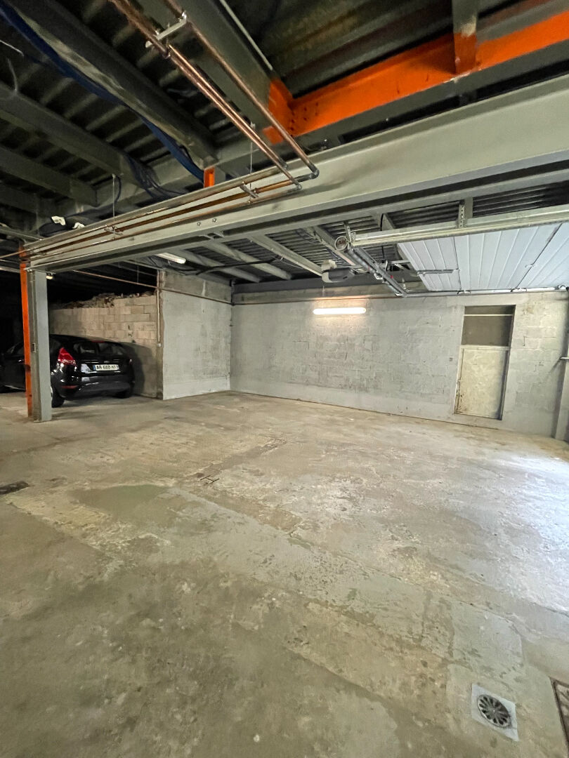 Photo PARKING SOUTERRAIN  A LOUER image 2/2