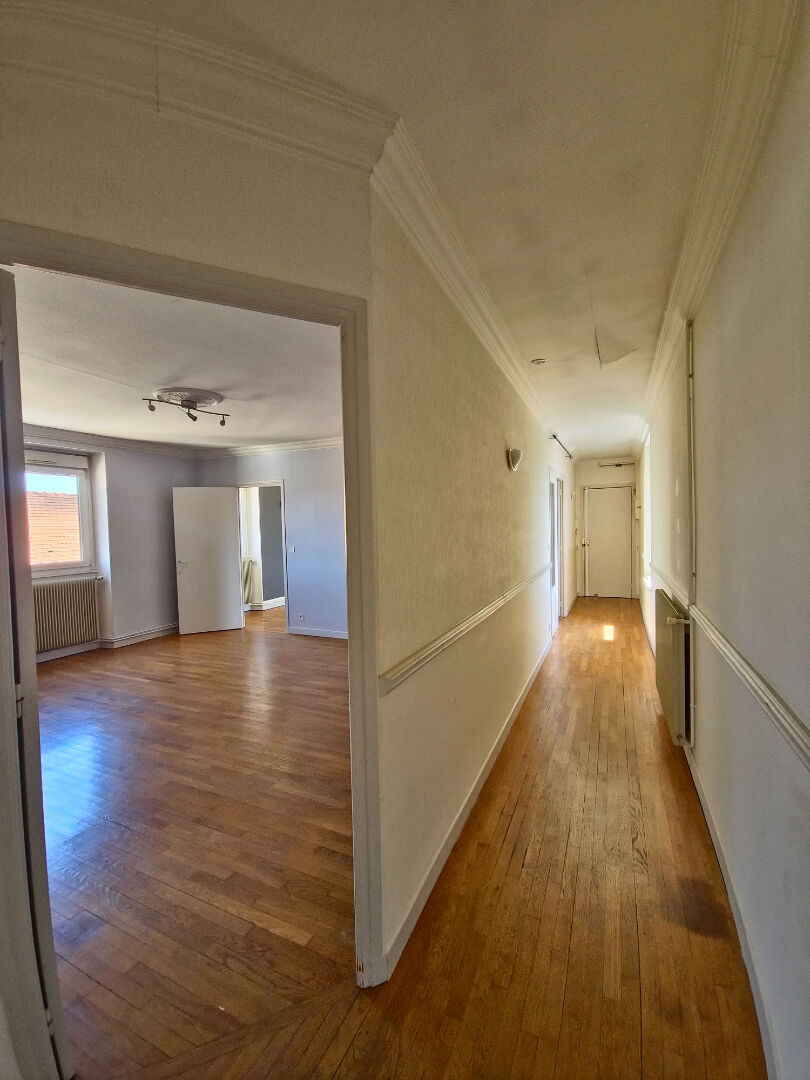 Photo TOUL ? Place de la République image 3/6