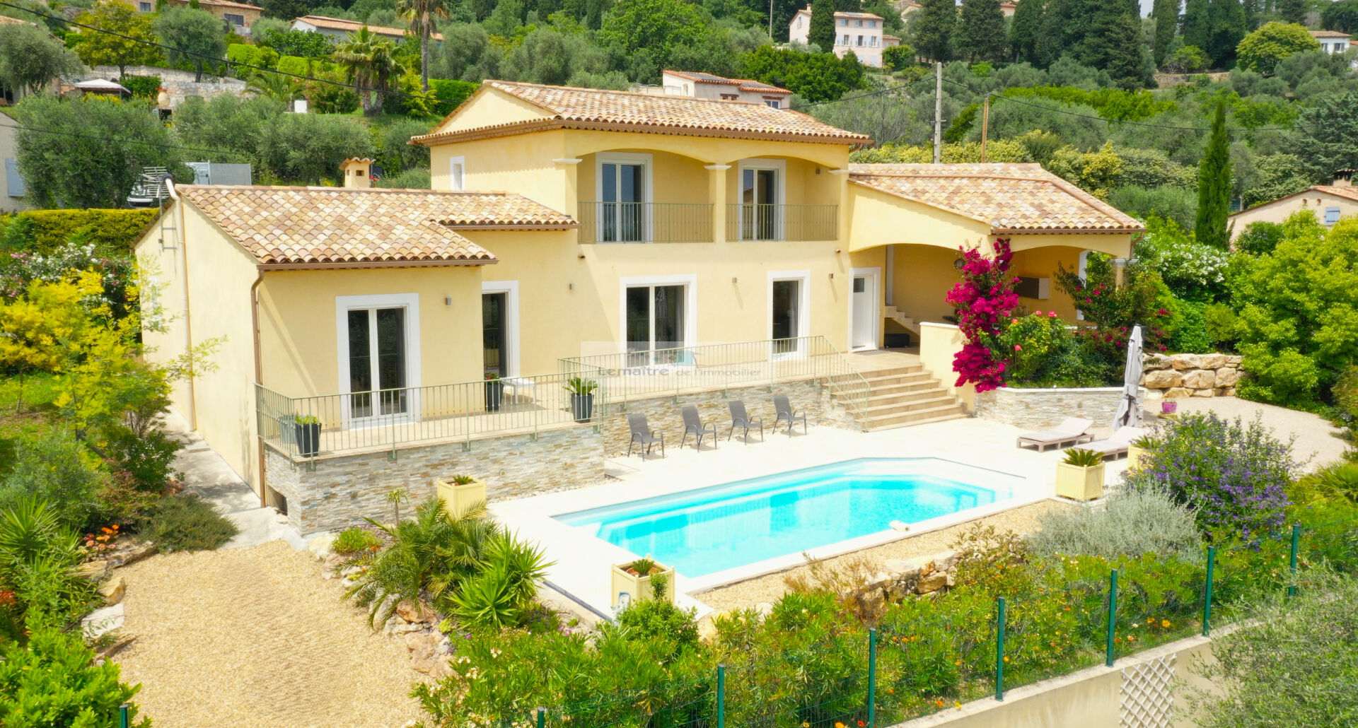 Villa récente de 160 m² avec piscine et bel aperçu mer