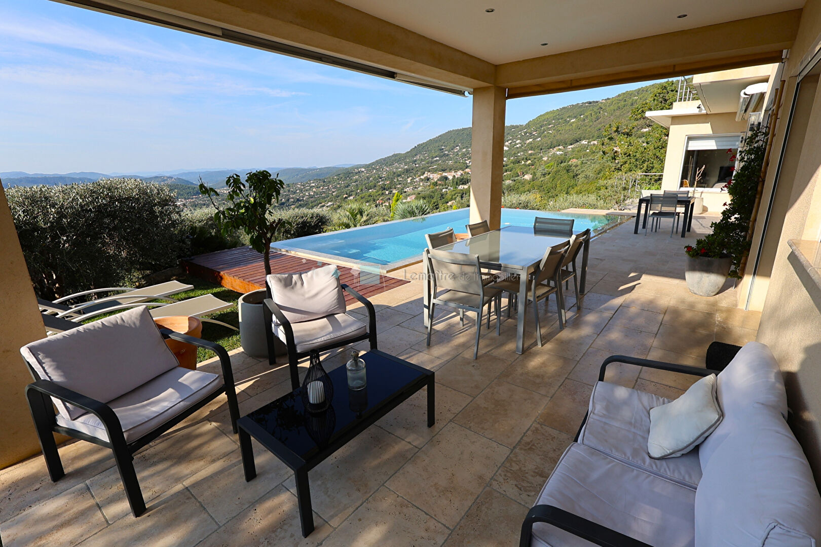 Photo Villa contemporaine de 200 m² vue mer et lac à CABRIS image 3/6