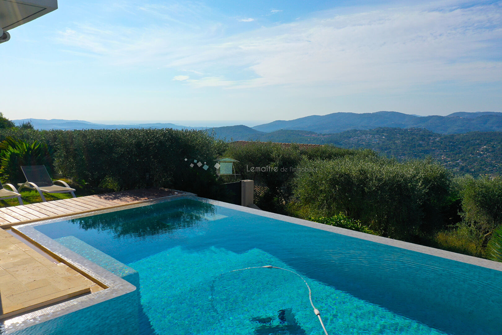 Photo Villa contemporaine de 200 m² vue mer et lac à CABRIS image 6/6