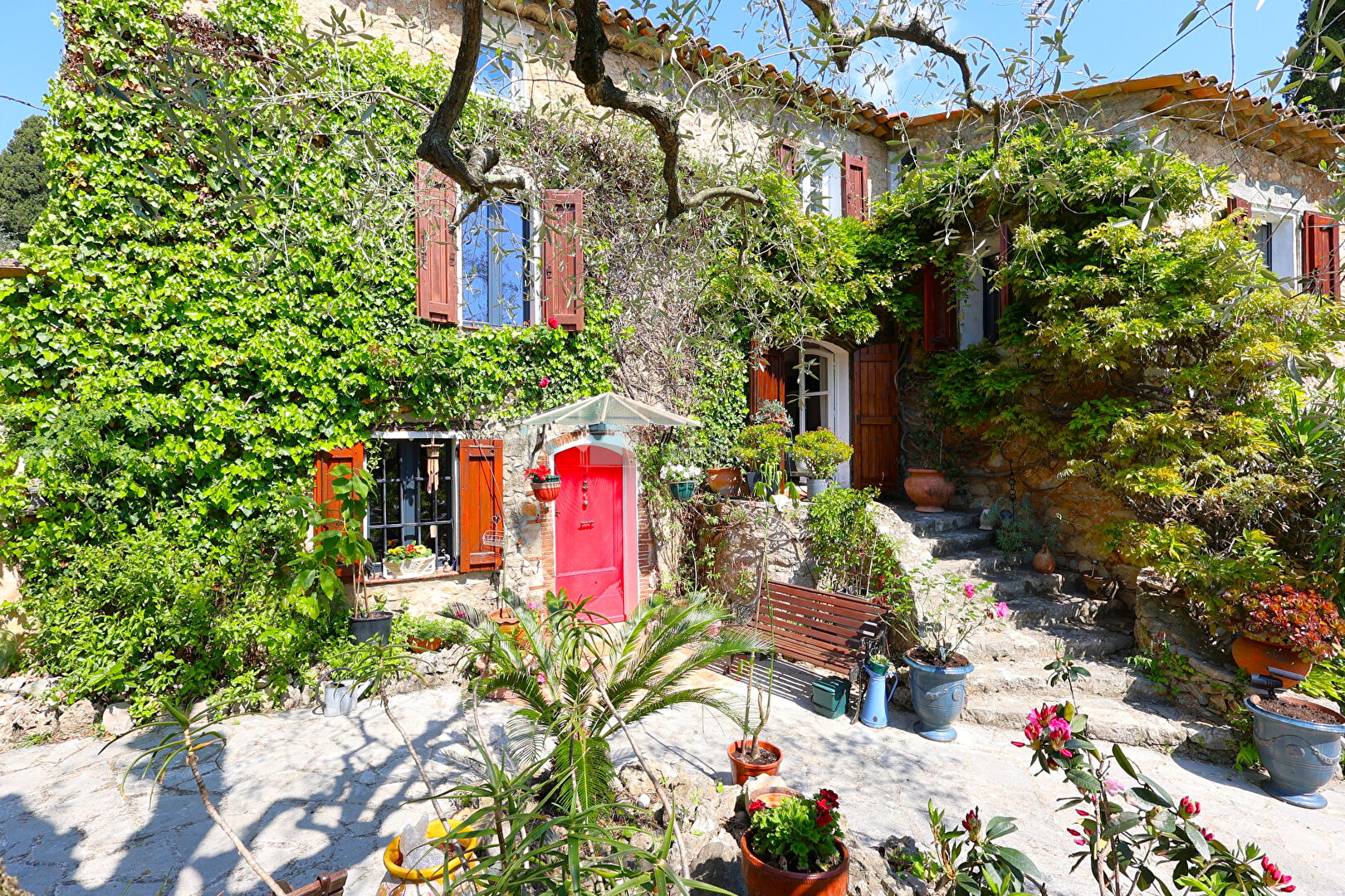 Photo VIEUX MAS DU XVIII PEYMEINADE 160 m² avec piscine image 3/6