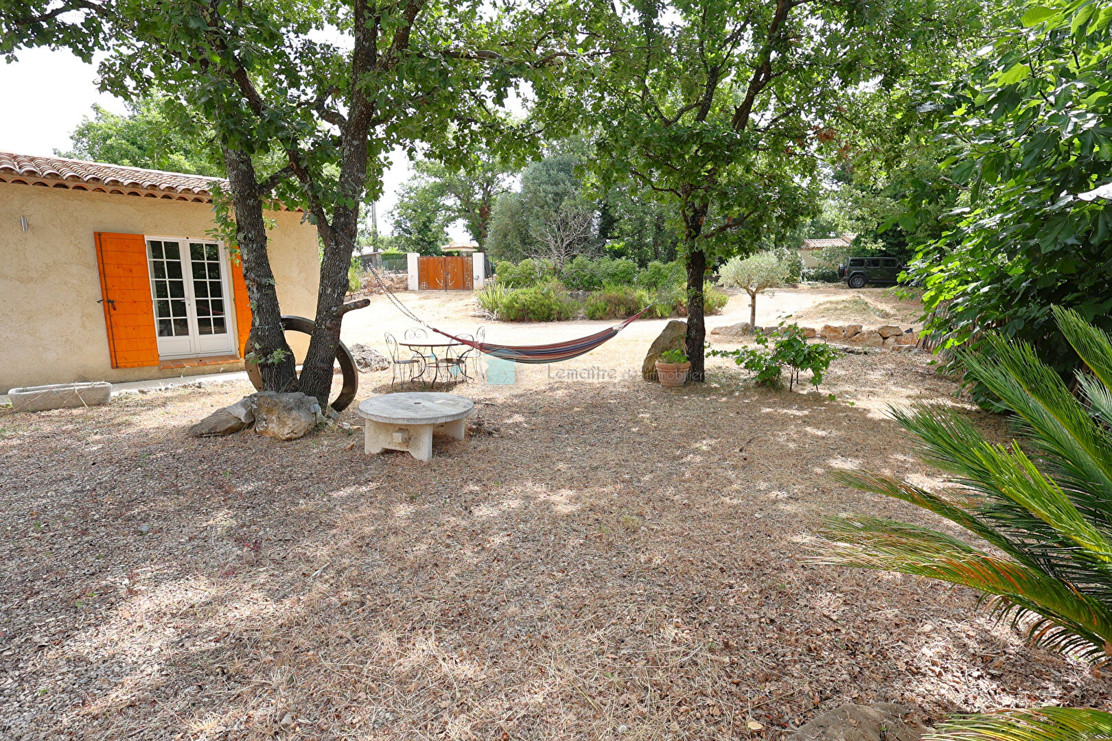 Photo Maison de plain pied jumelée 107 m² sur jardin de 826 m² St cezaire image 4/6