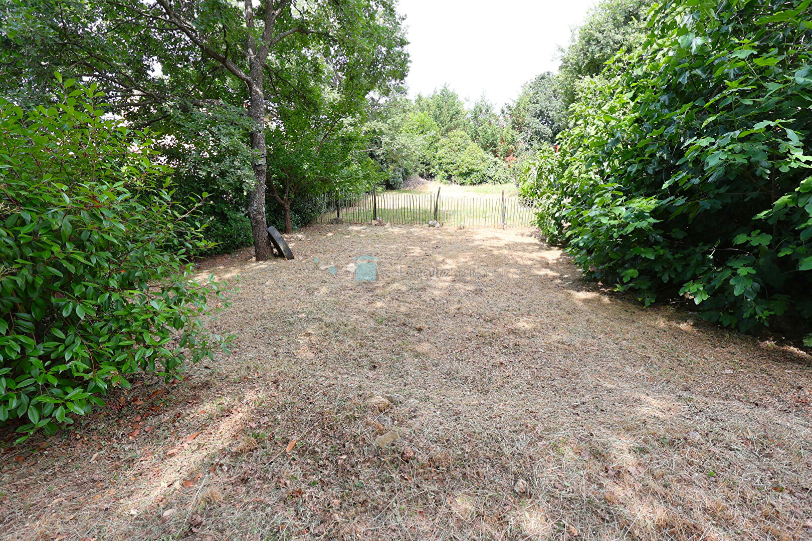 Photo Maison de plain pied jumelée 107 m² sur jardin de 826 m² St cezaire image 5/6