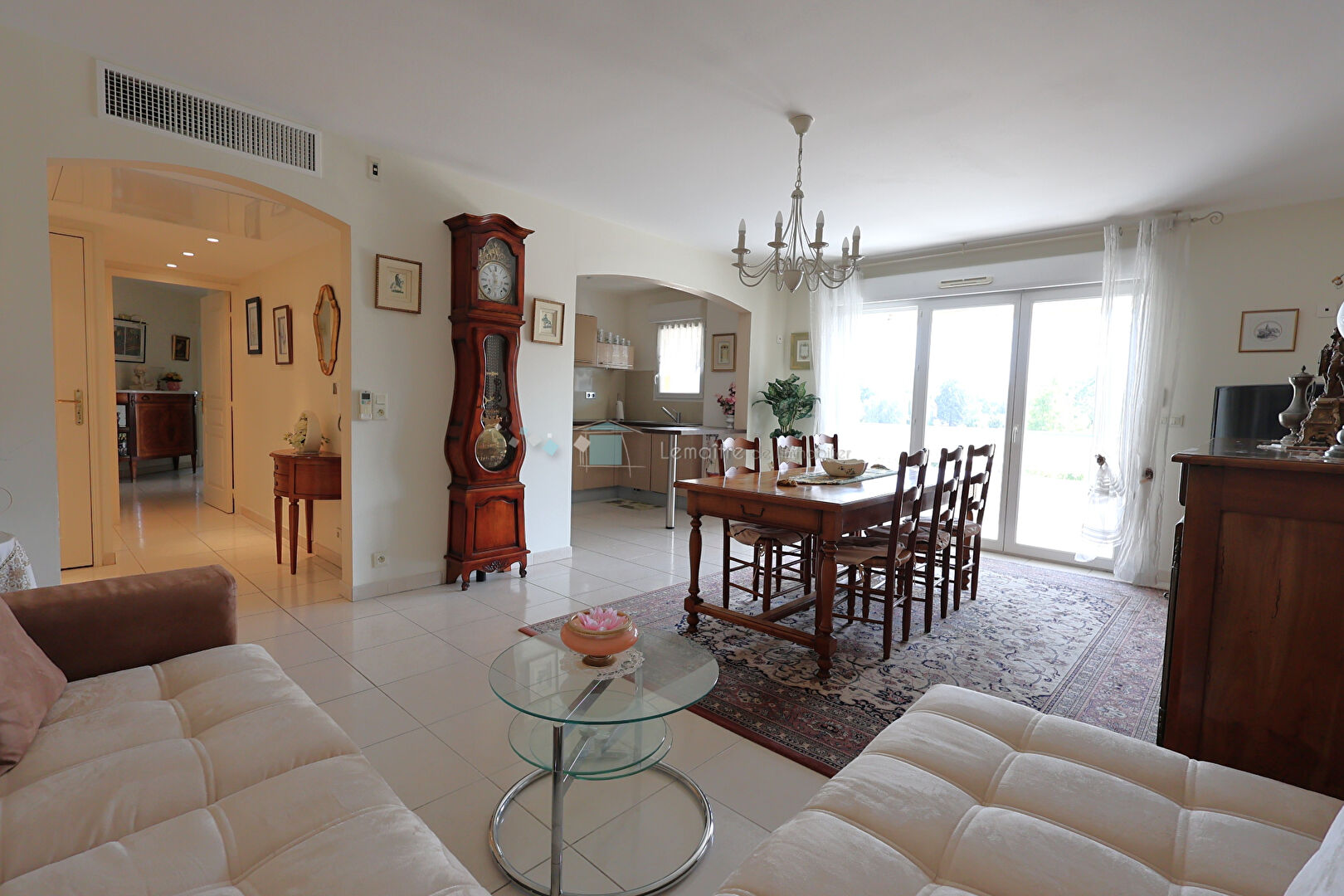 Photo Appartement 4 pièces 90 m² avec ascenseur à Pégomas image 2/6