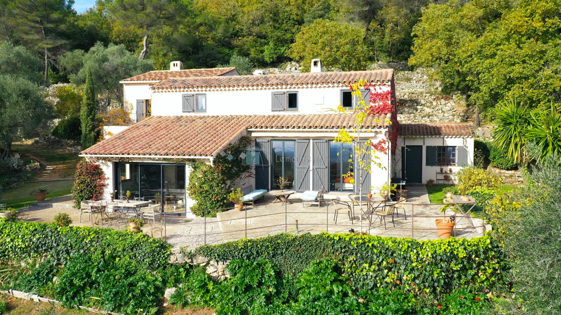 Photo Villa Grasse 10 pièces 240 m² en 2 habitations sur oliveraie de 5147 m²  vue mer image 6/6