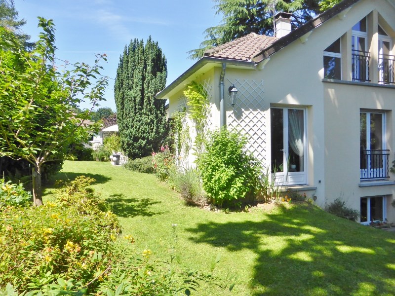 MAISON L ETANG LA VILLE 8 pièce(s) 173 m2 L'ÉtanglaVille 78620