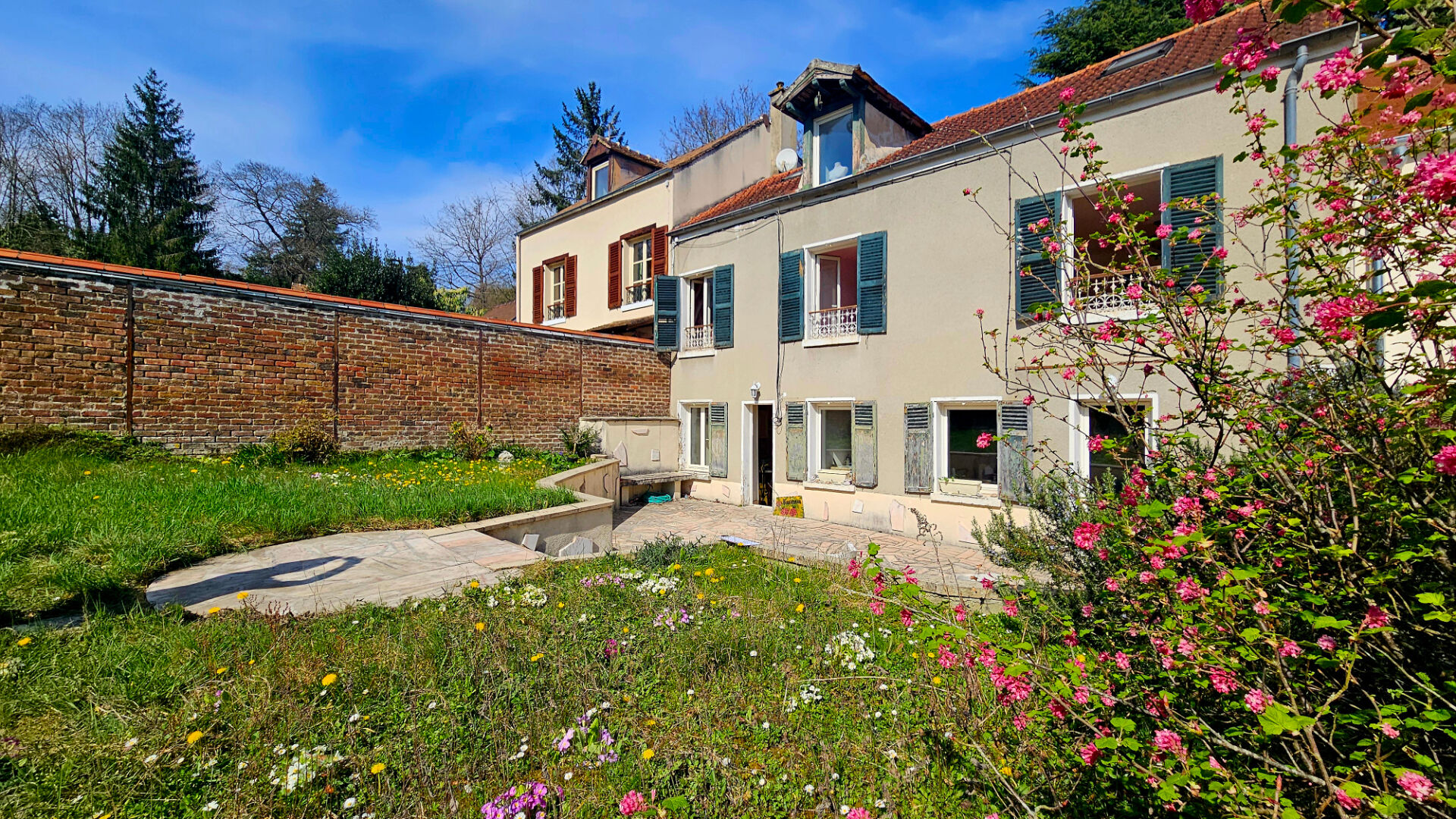 Agence immobilière de LES AGENCES IMMOBILIERES PETIT - AGENCE ETIENNE PETIT