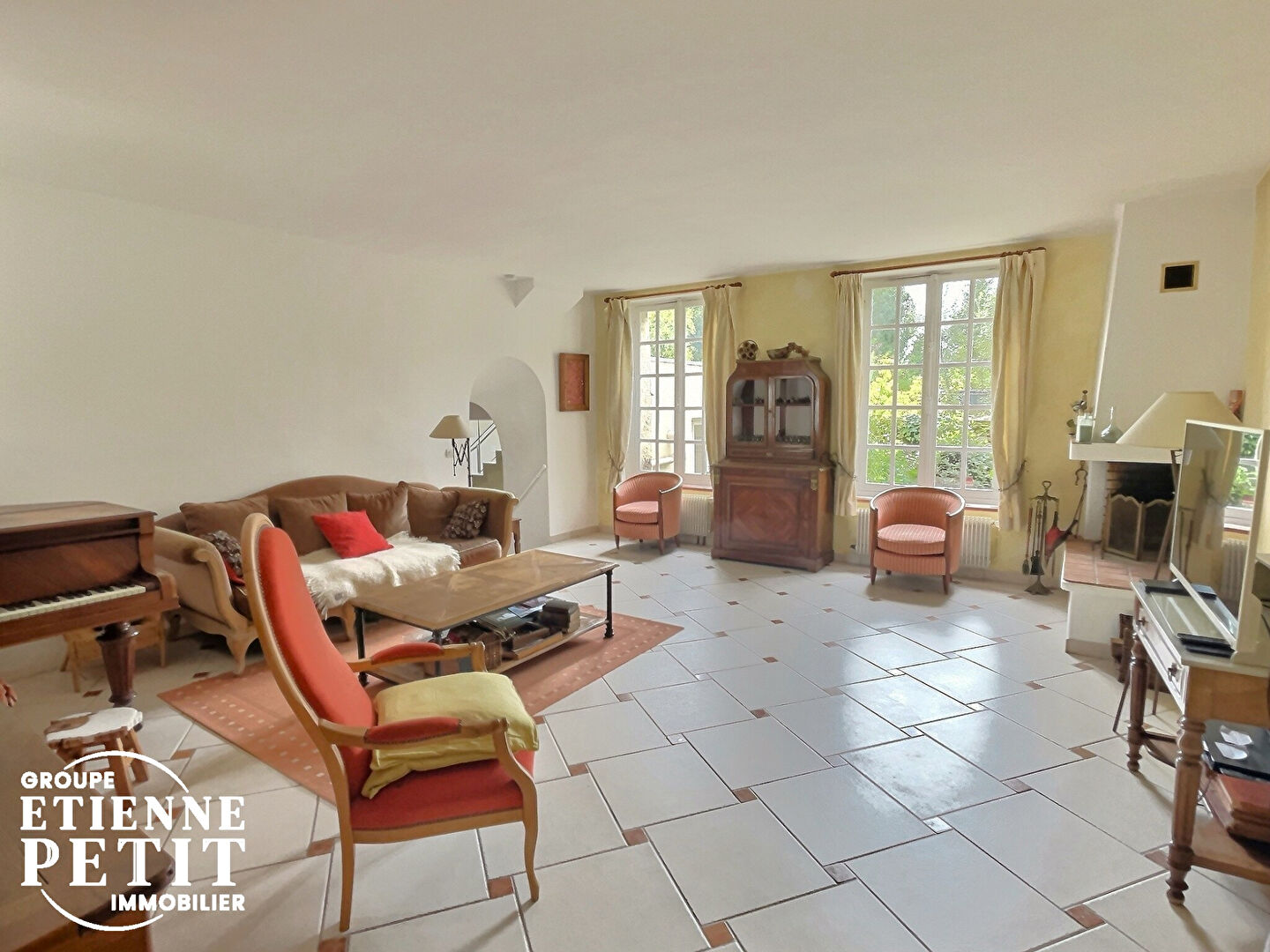 Agence immobilière de LES AGENCES IMMOBILIERES PETIT - AGENCE ETIENNE PETIT