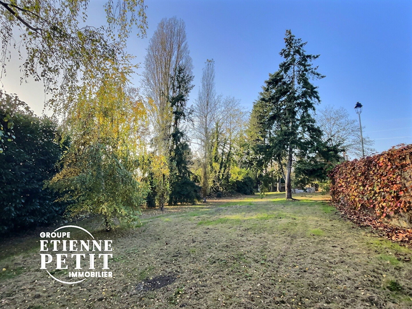 A VENDRE FEUCHEROLLES Terrain  609 m²