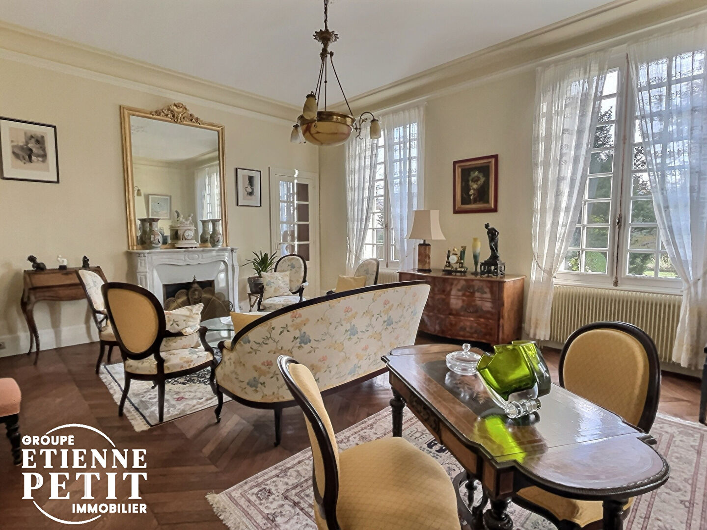 Agence immobilière de LES AGENCES IMMOBILIERES PETIT - AGENCE ETIENNE PETIT