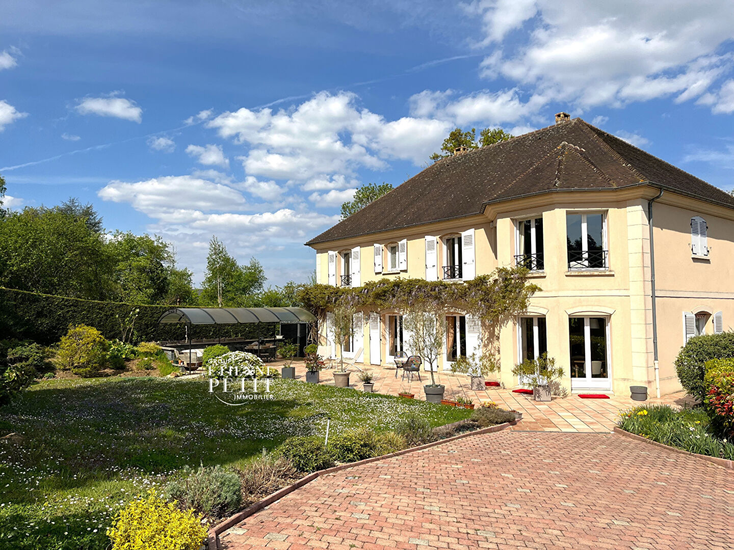 Agence immobilière de LES AGENCES IMMOBILIERES PETIT - AGENCE ETIENNE PETIT