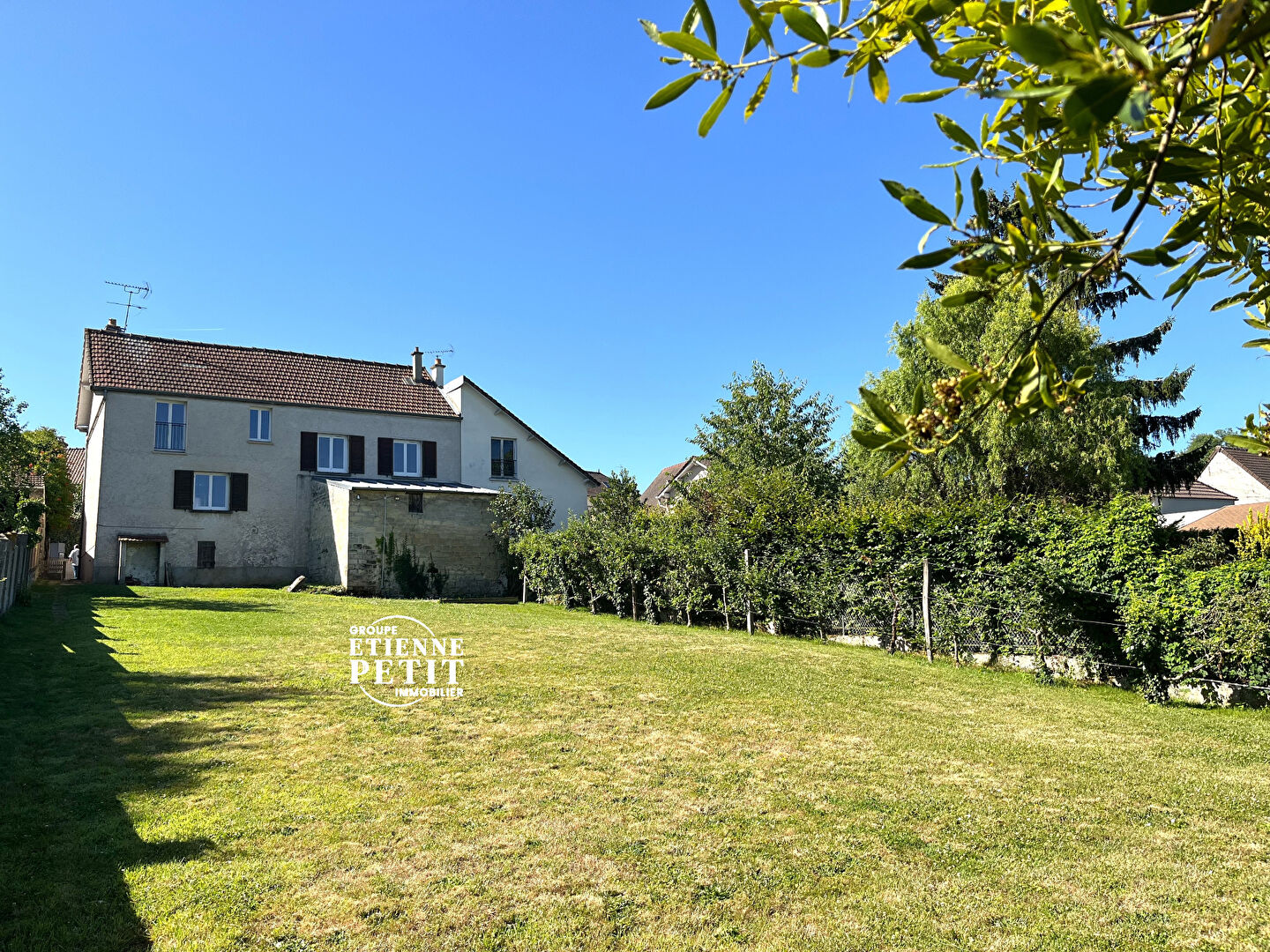 Agence immobilière de LES AGENCES IMMOBILIERES PETIT - AGENCE ETIENNE PETIT