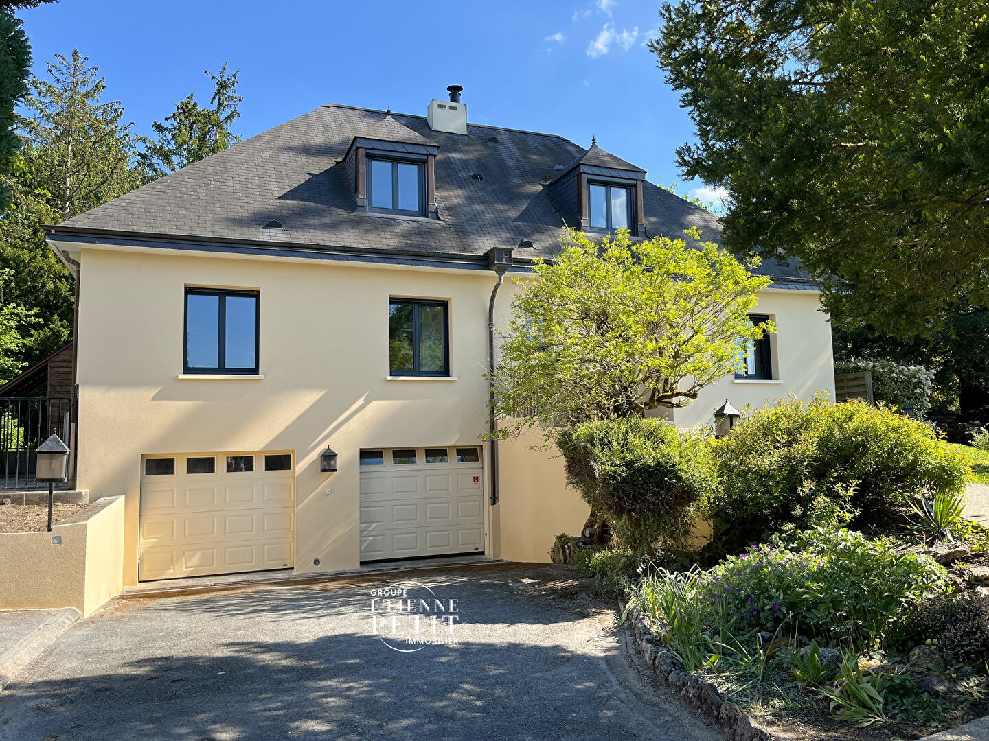 Agence immobilière de LES AGENCES IMMOBILIERES PETIT - AGENCE ETIENNE PETIT