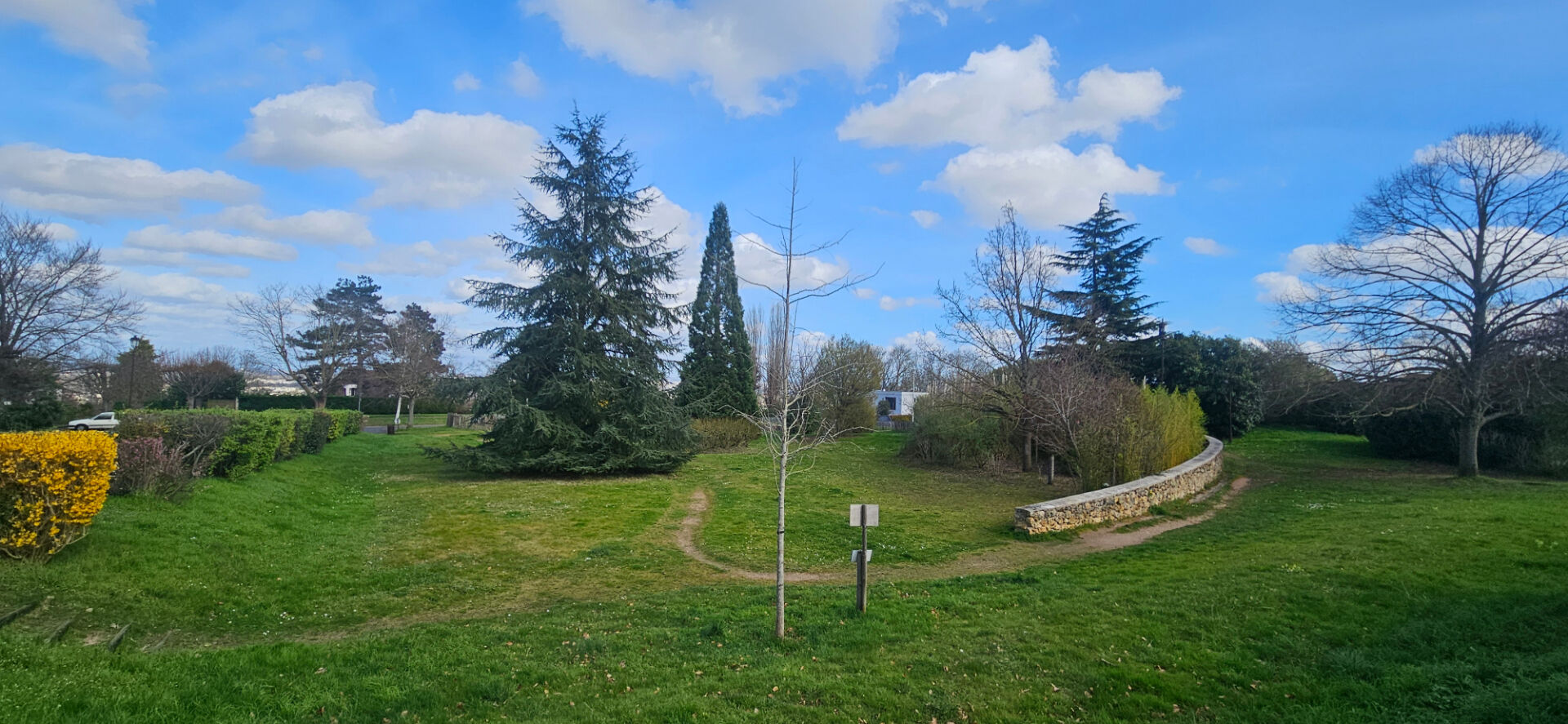 Agence immobilière de LES AGENCES IMMOBILIERES PETIT - AGENCE ETIENNE PETIT