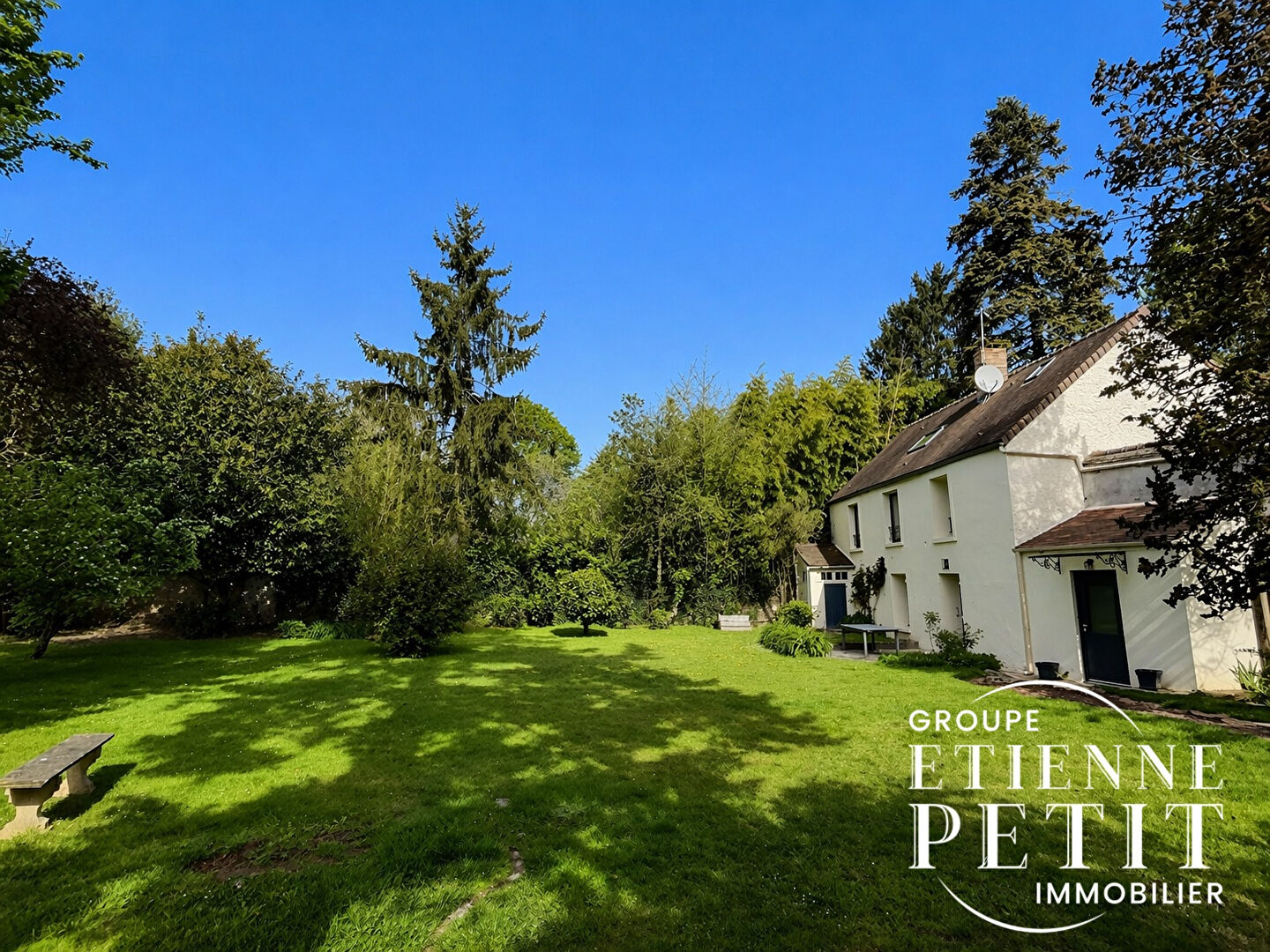 Agence immobilière de LES AGENCES IMMOBILIERES PETIT - AGENCE ETIENNE PETIT