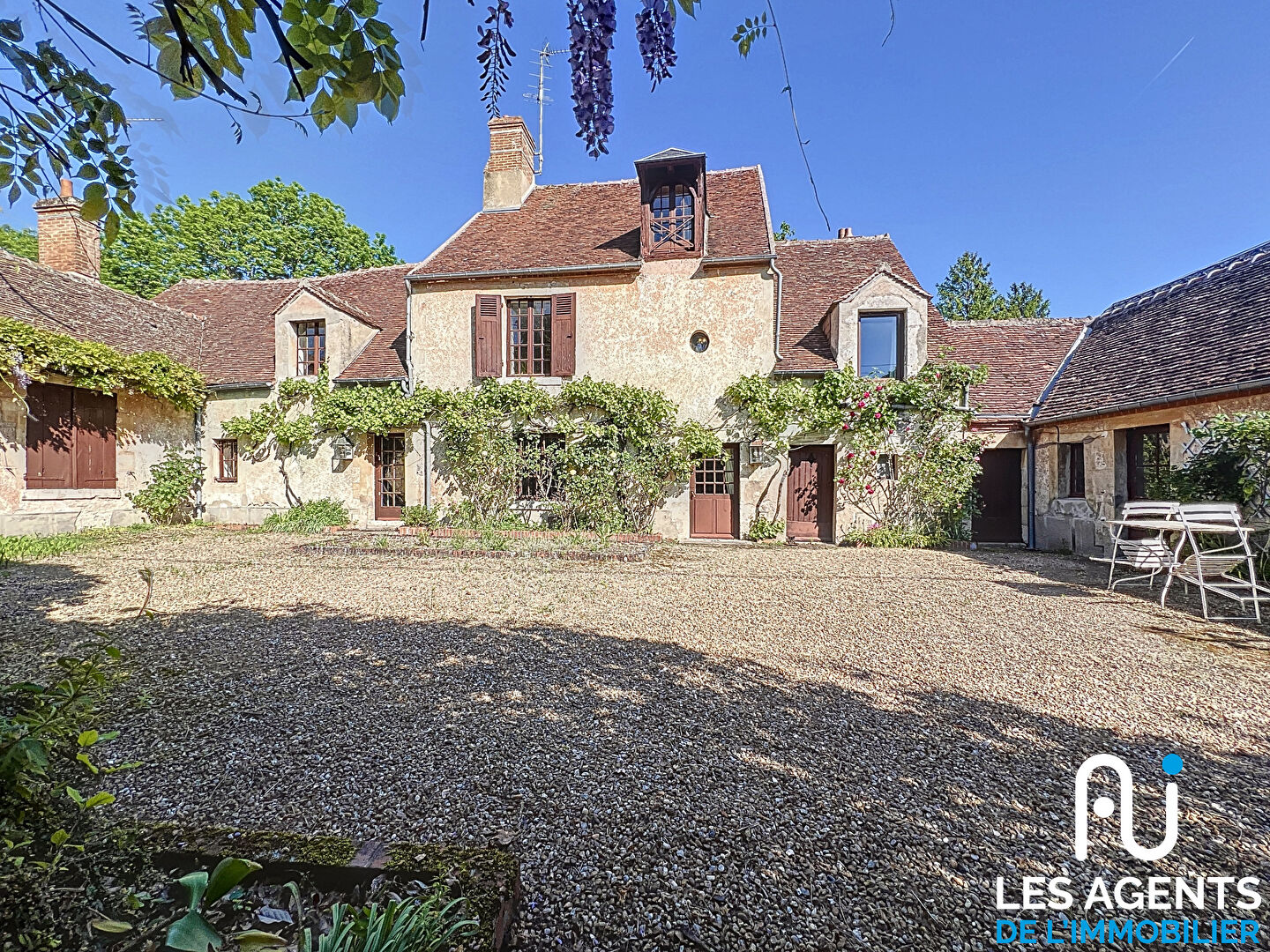 Photo Demeure Vigneronne St Ay 8 pièces image 2/6