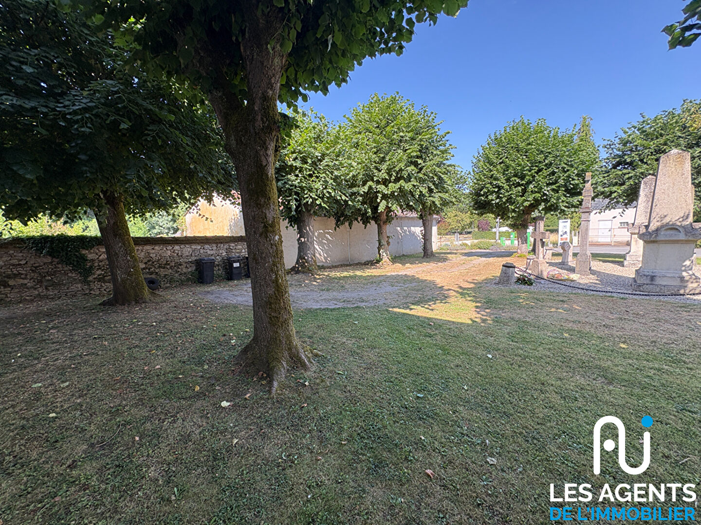 Photo Immeuble de rapport Lailly En Val image 6/6