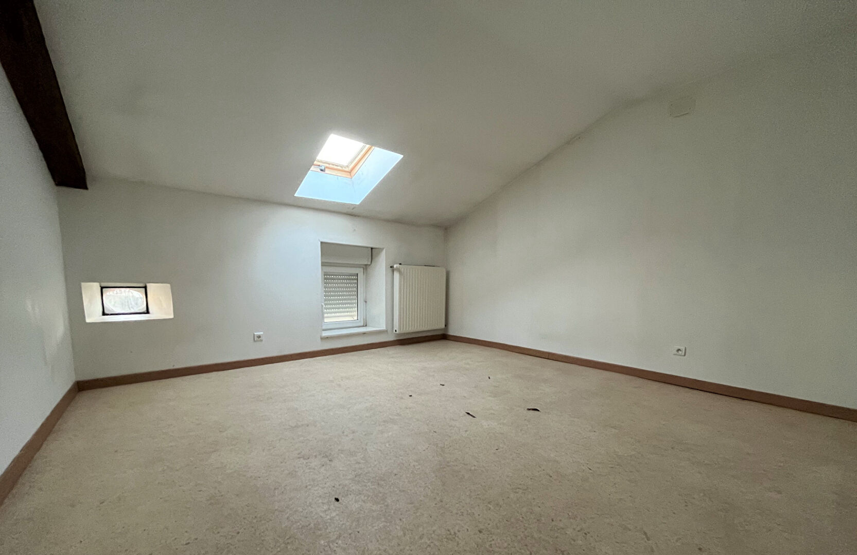 MAISON 146 m² ? 4 CHAMBRES ? COUR & GARAGE ? À SAISIR !