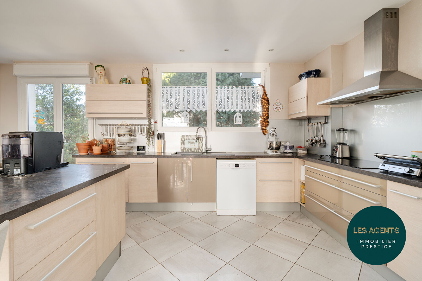 Epinal - Appartement de standing  197 m2 - 5 pièces + terrasses + jardinet