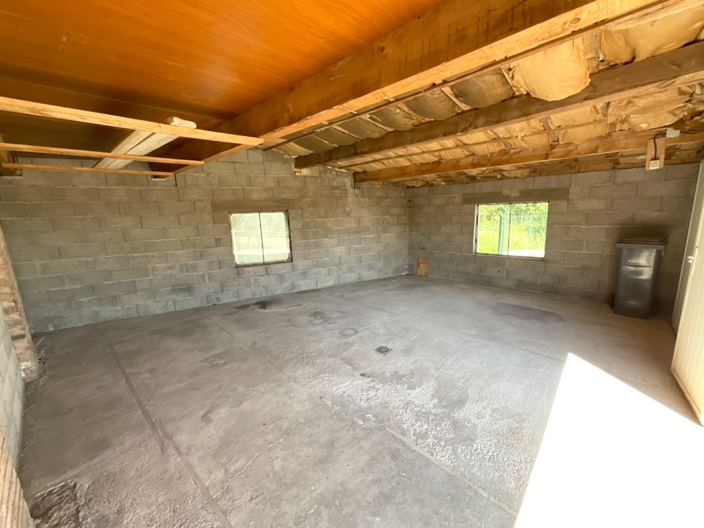 Maison Selles 6 pièces 150m2 habitables 4 chambres garage 1575m2 terrain clôturé + dépendance