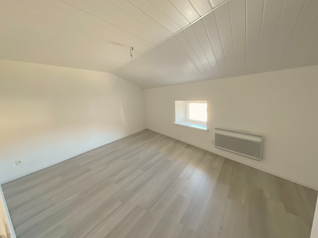 Immeuble de rapport Vauvillers 2 appartements un F3 et F4 aucuns travaux à prévoir