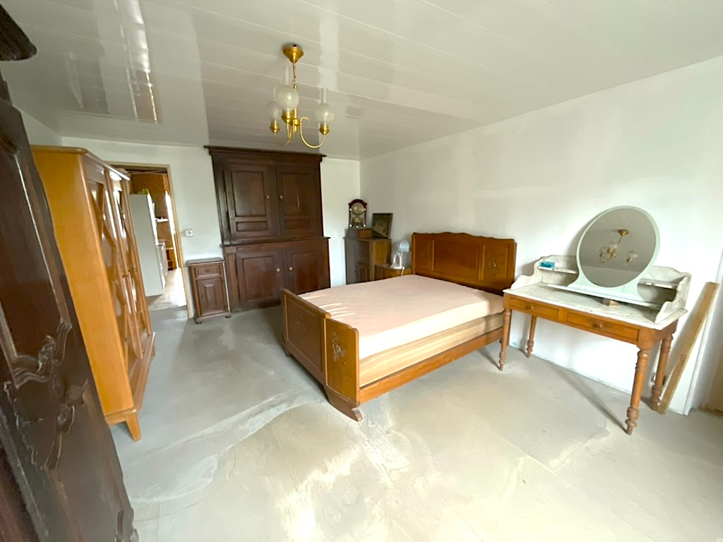 Maison Melay, 4 pièces, 150 m2 habitables, 716m2 terrain, garages