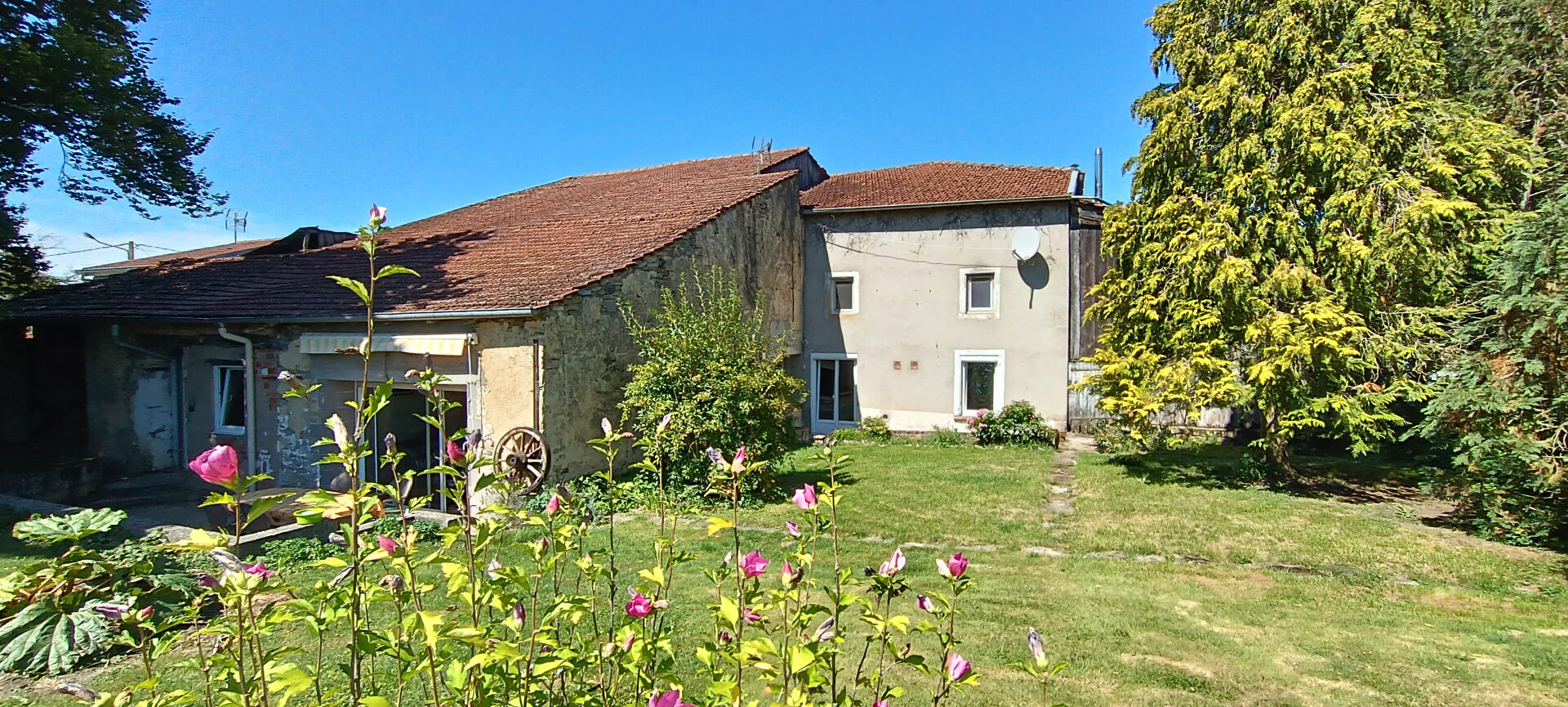 Ferme rénovée avec cachet 250 m²  habitables