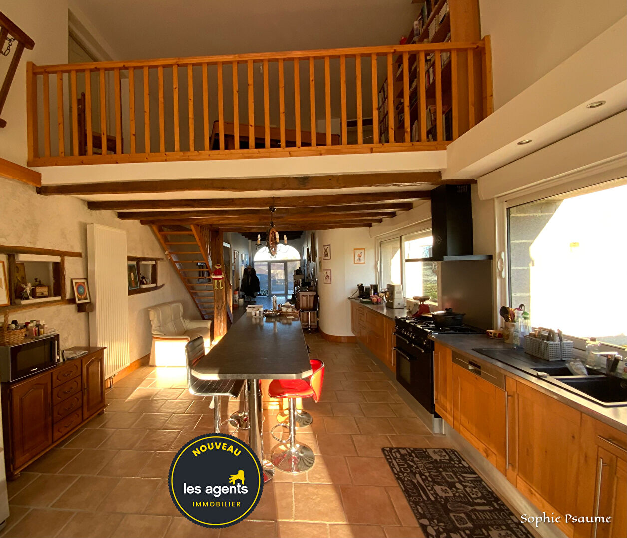 Ferme rénovée avec cachet 250 m²  habitables