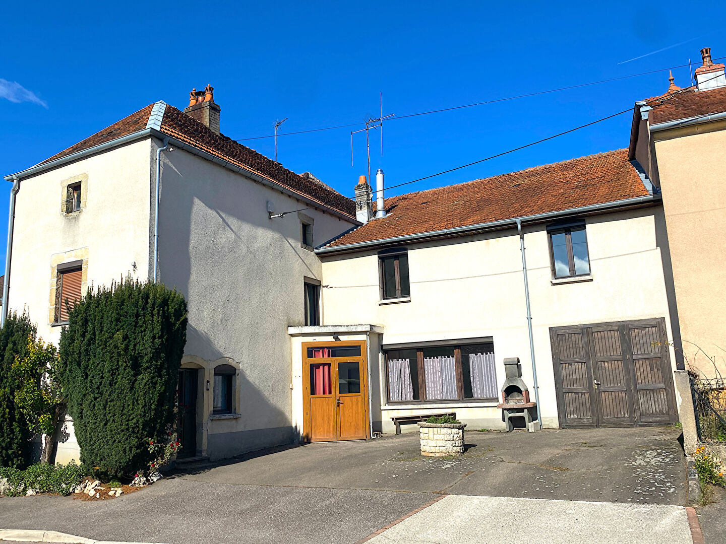 Maison Baulay, 7 pièces, 166 m2 habitables, 4 chambres, garage