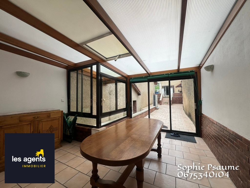 Maisons  10 pièces 240 m2