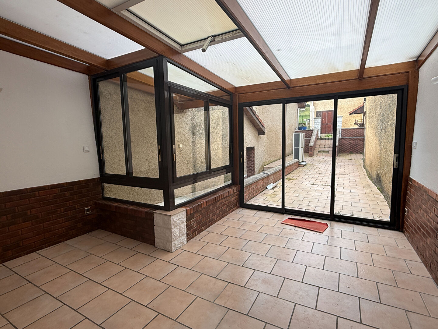 Maisons  10 pièces 240 m2