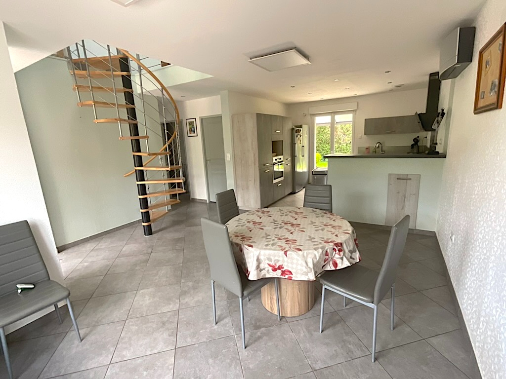 Maison Saint Loup Sur Semouse 5 pièces 110m2 habitables Terrain 578m2