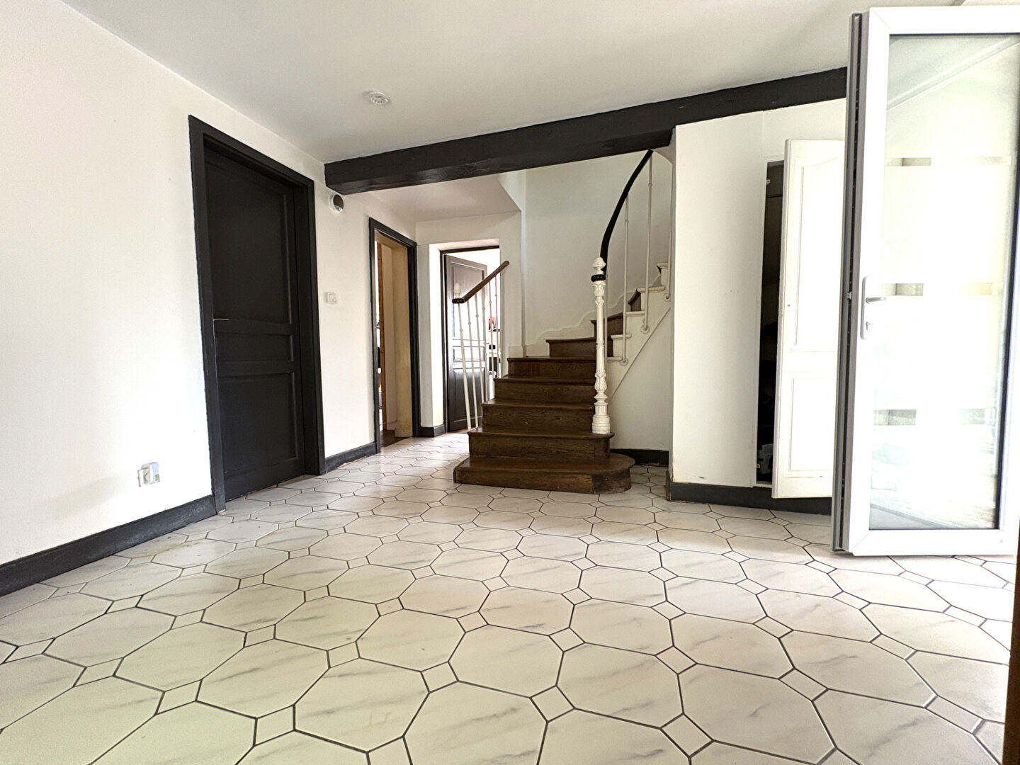 Maison de caractère Epinal 9 pièces -  5 chambres - 3 sdb - véranda