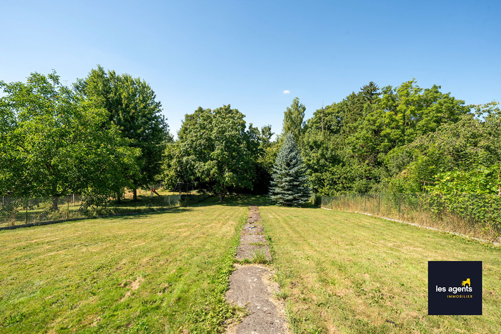 GIRCOURT LES VIEVILLE - Maison  202 m2 + 3 Chambres (poss. 4) - Terrain