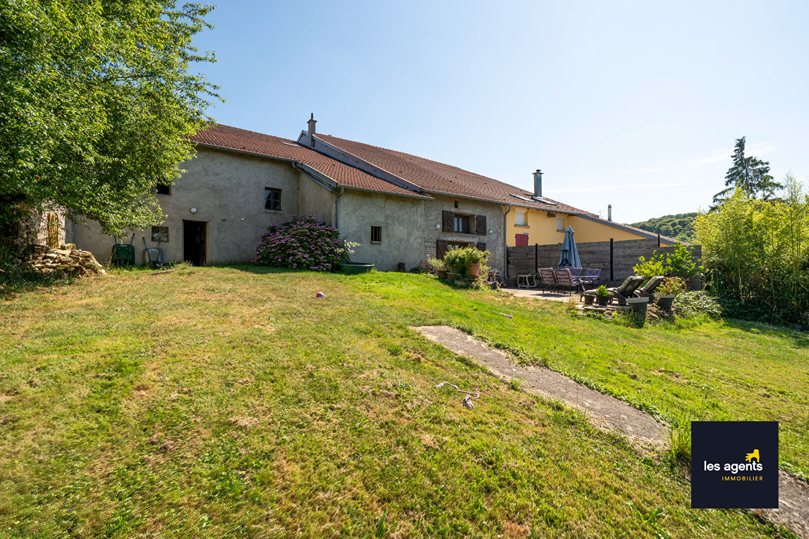 GIRCOURT LES VIEVILLE - Maison  202 m2 + 3 Chambres (poss. 4) - Terrain