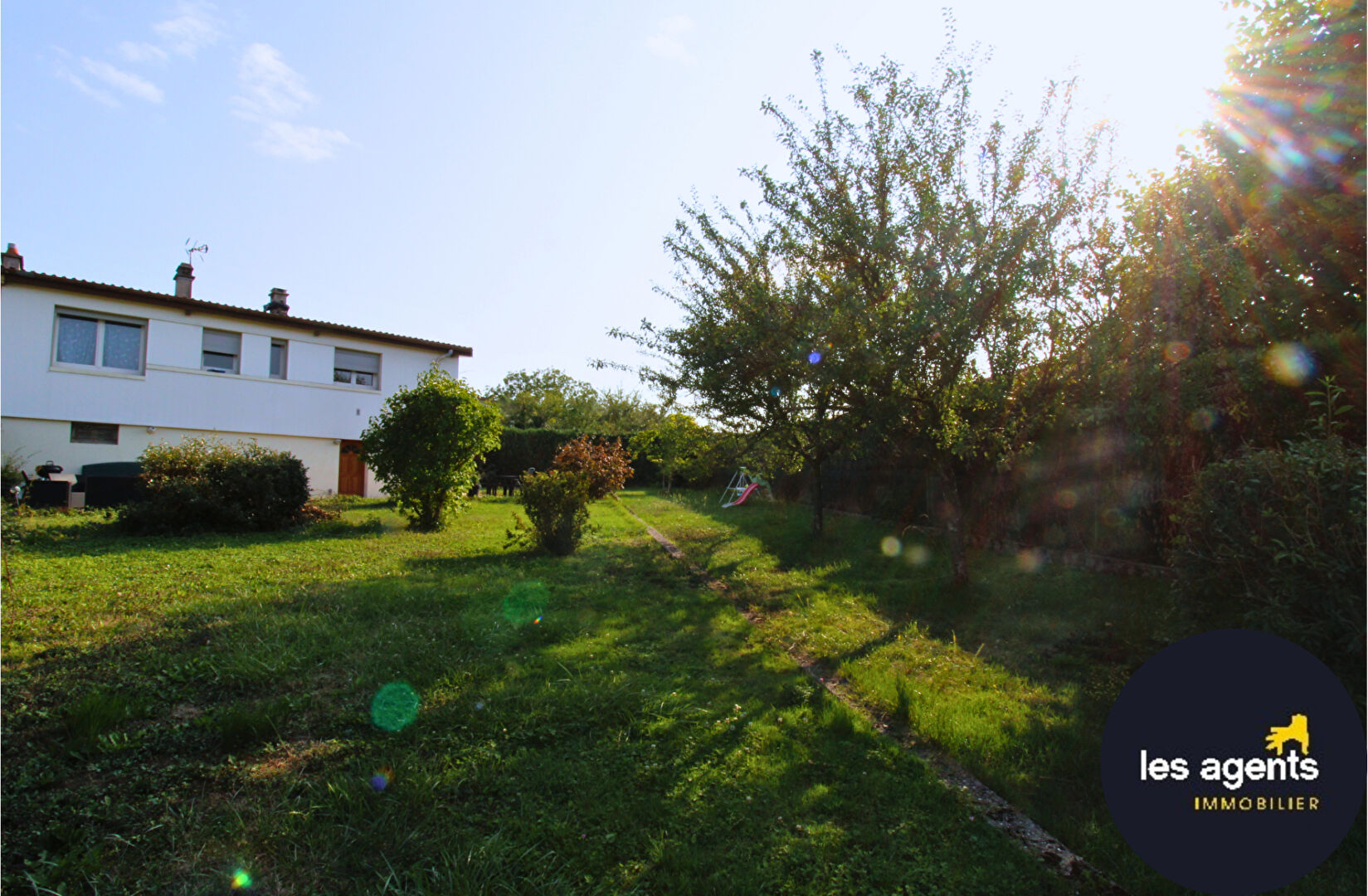 Maison rénové avec 685 m2 de terrain