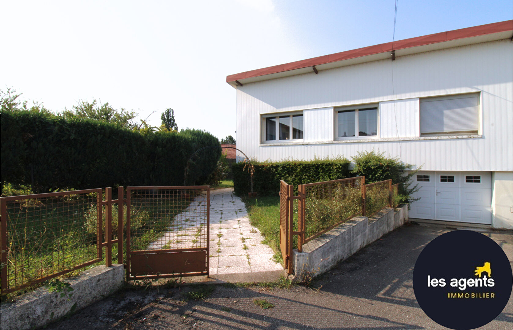 Maison rénové avec 685 m2 de terrain