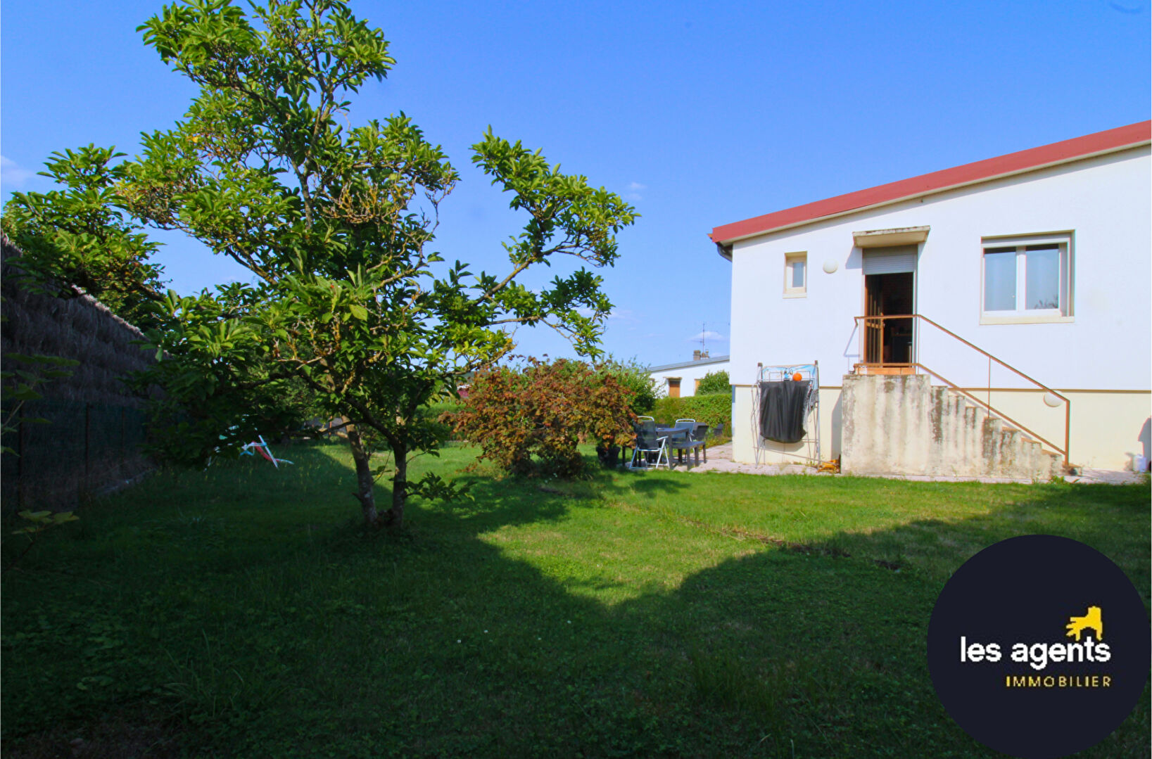 Maison rénové avec 685 m2 de terrain