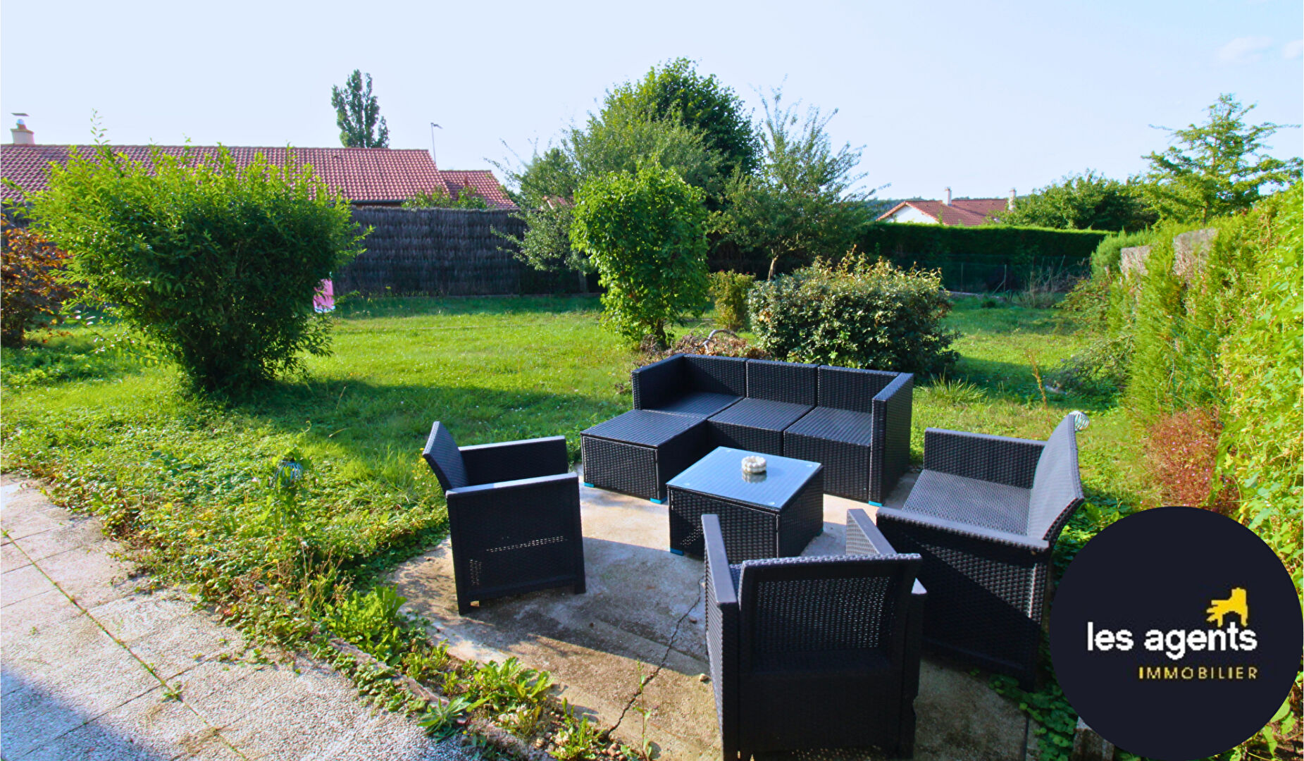 Maison rénové avec 685 m2 de terrain