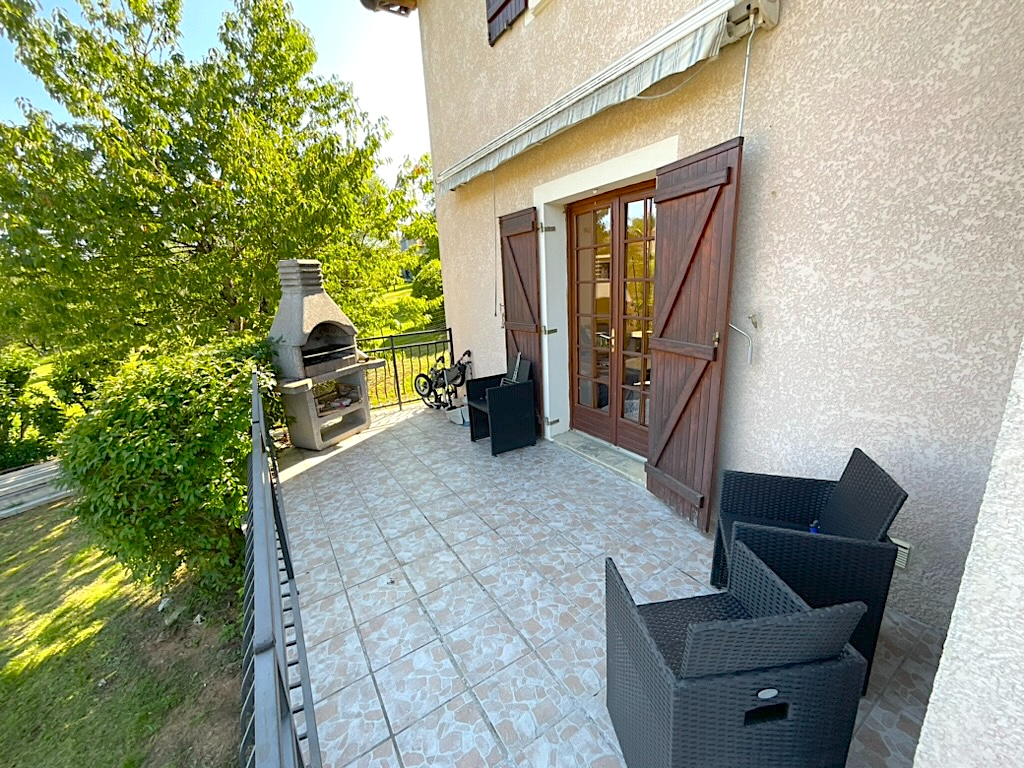 Pavillon Vitrey Sur Mance 6 pièces 160m2 habitables 3112m2 terrain Garage
