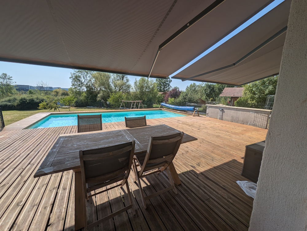 Maison familiale rénovée avec piscine  269 m² habitables