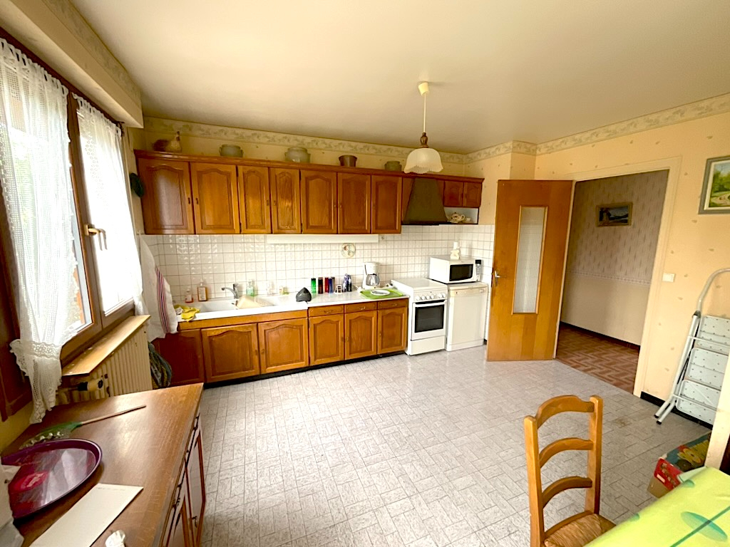 Pavillon sur sous-sol Vauvillers 5 pièces 131m2 terrain 1760m2